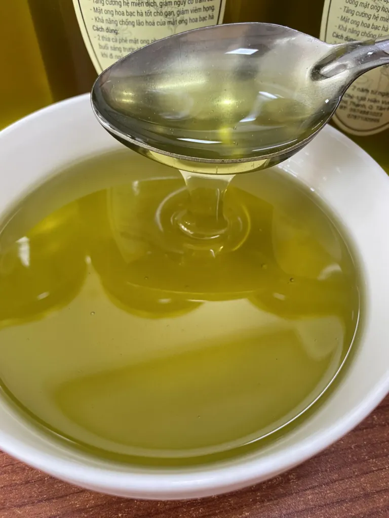 MẬT ONG BẠC HÀ VỚI NHỮNG CÔNG DỤNG TUYỆT VỜI ÍT NGƯỜI BIẾT ĐẾN 8 Z3291738511570_090396ea6f8815dd3e828d3f9651a18b 1